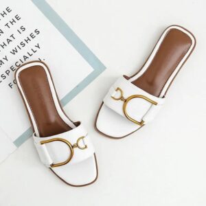 D-buckal white slipper sandals